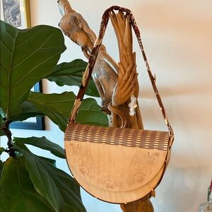 Handmade Wooden Shoulder Bag with Patterned Straps - Unique Piece ✨